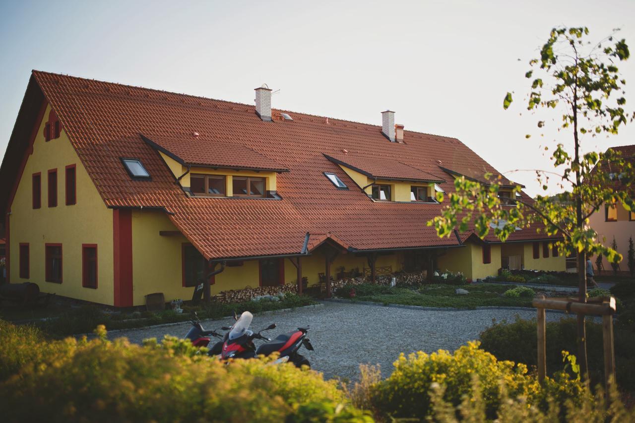 Hotel Statek Ceska Lipa Myslovice à Klatovy Extérieur photo