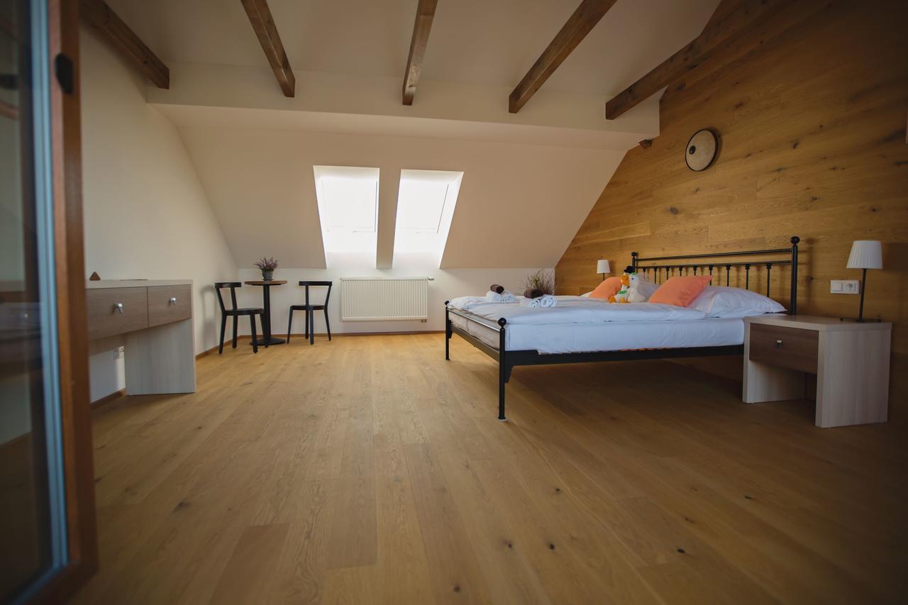 Hotel Statek Ceska Lipa Myslovice à Klatovy Extérieur photo